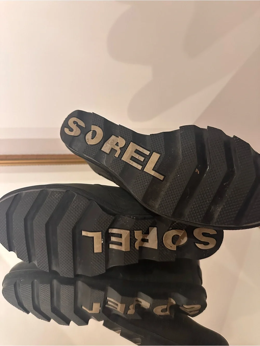Sorel Black Chelsea Wedge Boots - Picture 4 of 5
